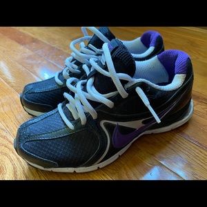 Women’s Nike shoes